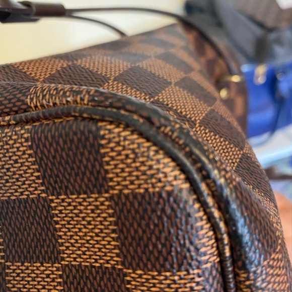 Louis Vuitton Neverfull MM - Damier Ebene Purse + Wristlet - Picture 6 of 11